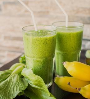Healthy Green Smoothie with Spinach